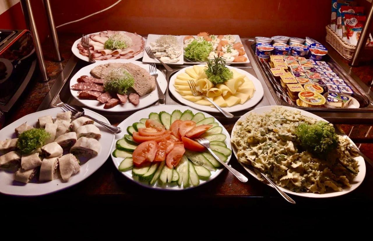 Hotel Linder Malnia Екстериор снимка